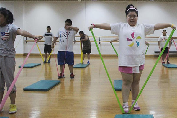 广州暑假女秘书勾引老板，帮助孩子控制体重