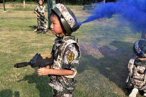 北京6到10岁儿童军训夏令营价格来了！