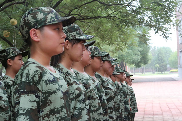 北京“巅峰战士”军事挑战成长型夏令营14天