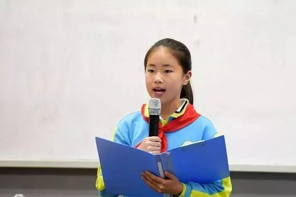 北京儿童口才夏令营，成就超级小演说家