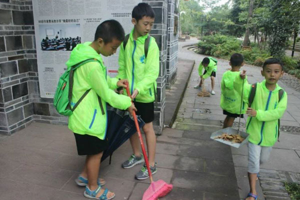 广州市青少年夏令营荷景路附近活动记录