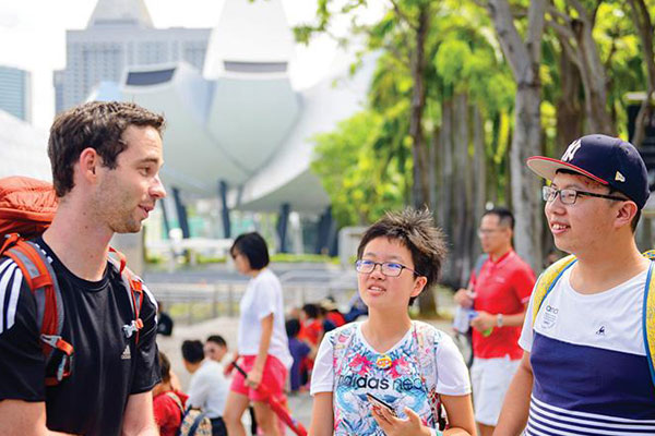 新加坡小学生夏令营价格情况，插班课程体验
