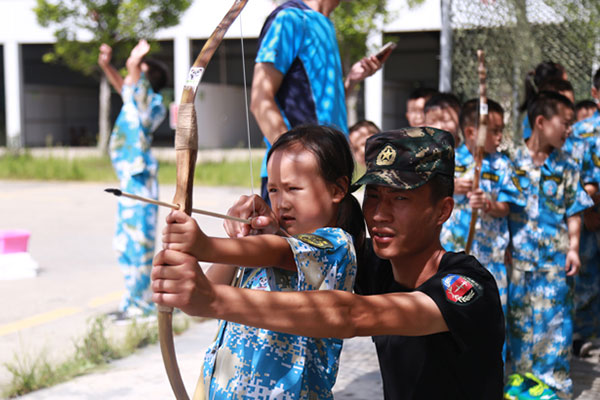南京中学生军训夏令营，让小孩更好的学习